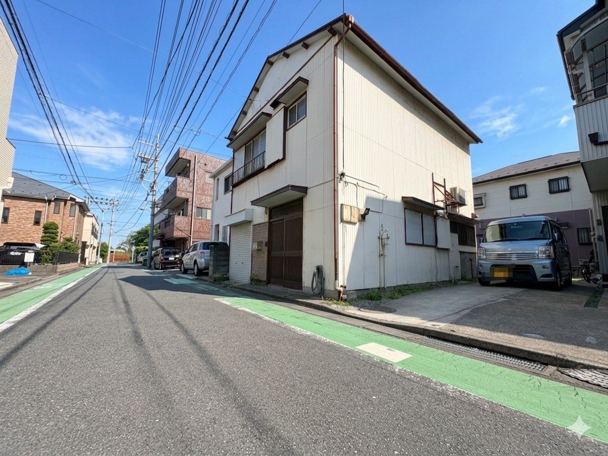 東側公道幅員5.5ｍに面しています。(令和8年4月 撮影)