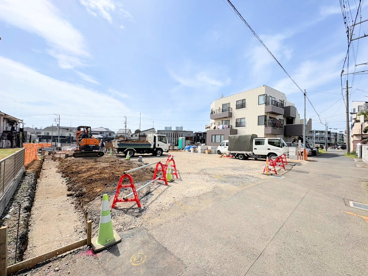 南東道路に面した計6区画の4区画。(令和8年4月 撮影)