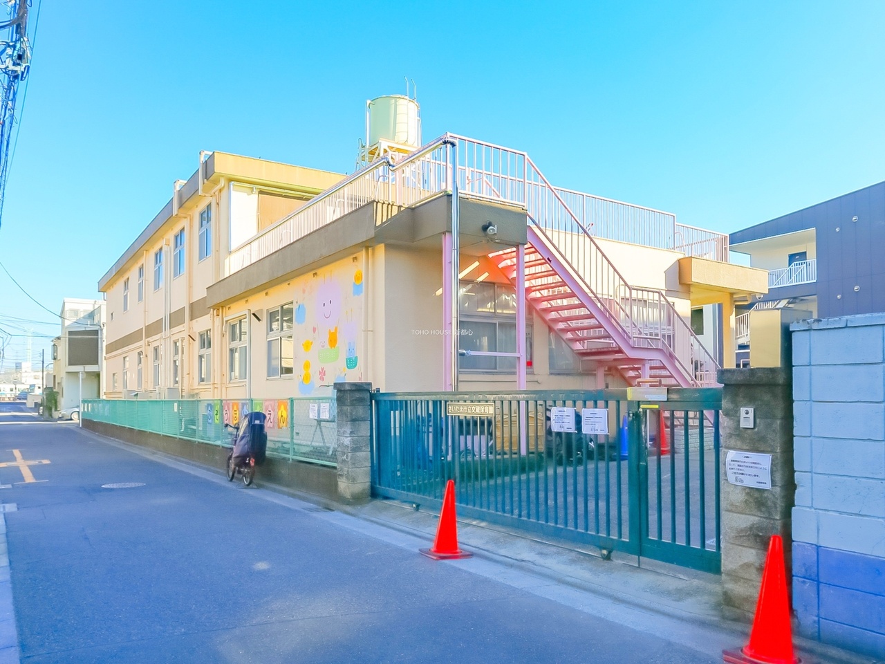 文蔵保育園まで約240m