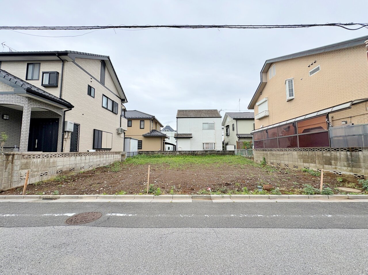 5.9m公道に面した整形地。お好きなハウスメーカーで建築できます。