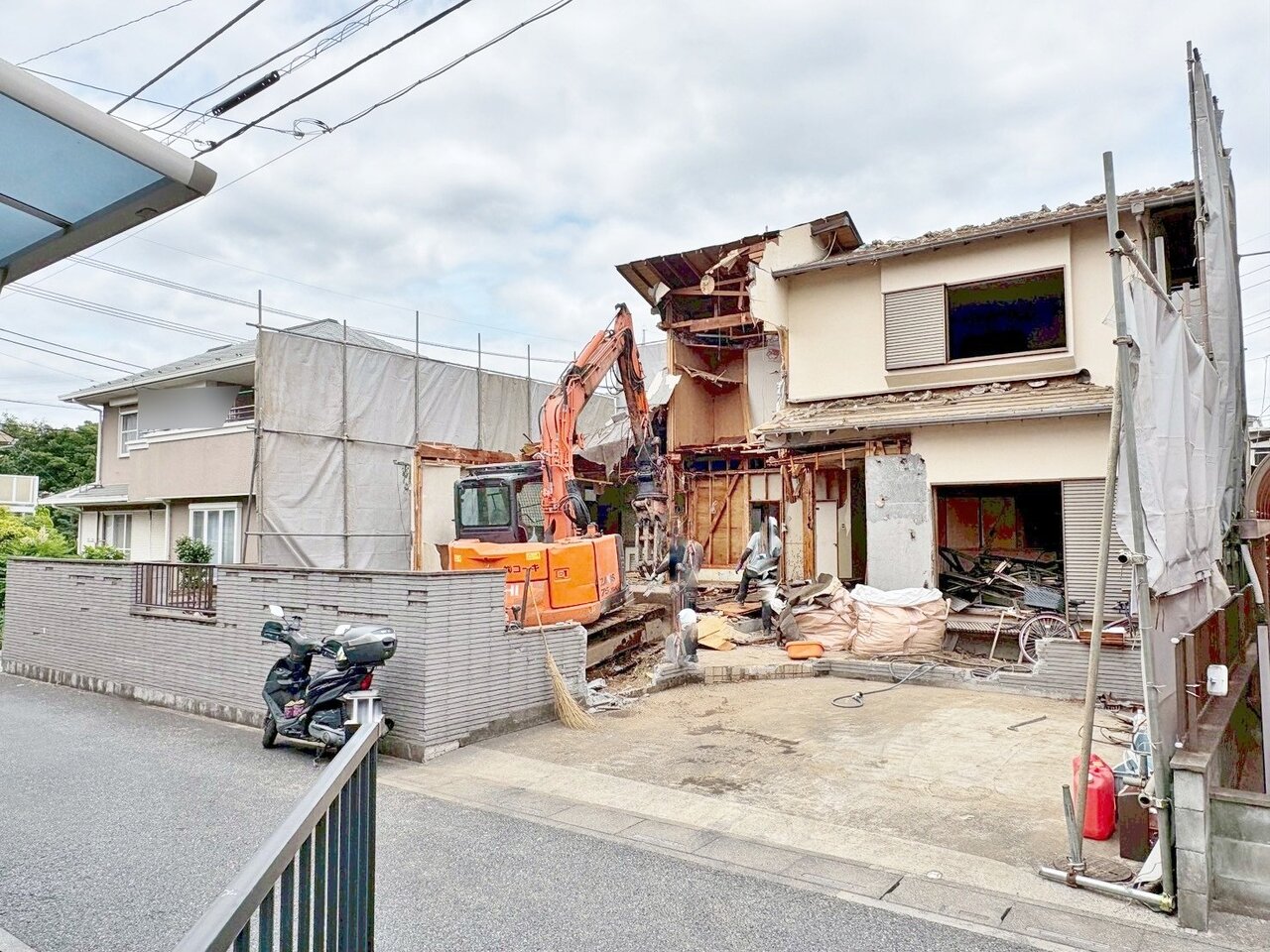 小・中学校まで徒歩10分以内でお子様の通学も安心です。(令和8年6月 撮影)