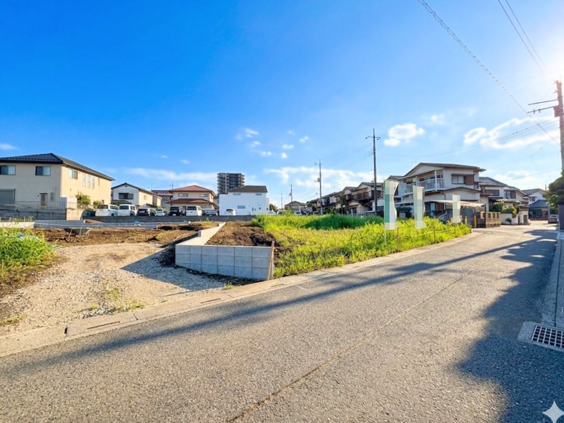 スーパーやドラッグストアなど、周辺施設充実。生活便利な住環境。
