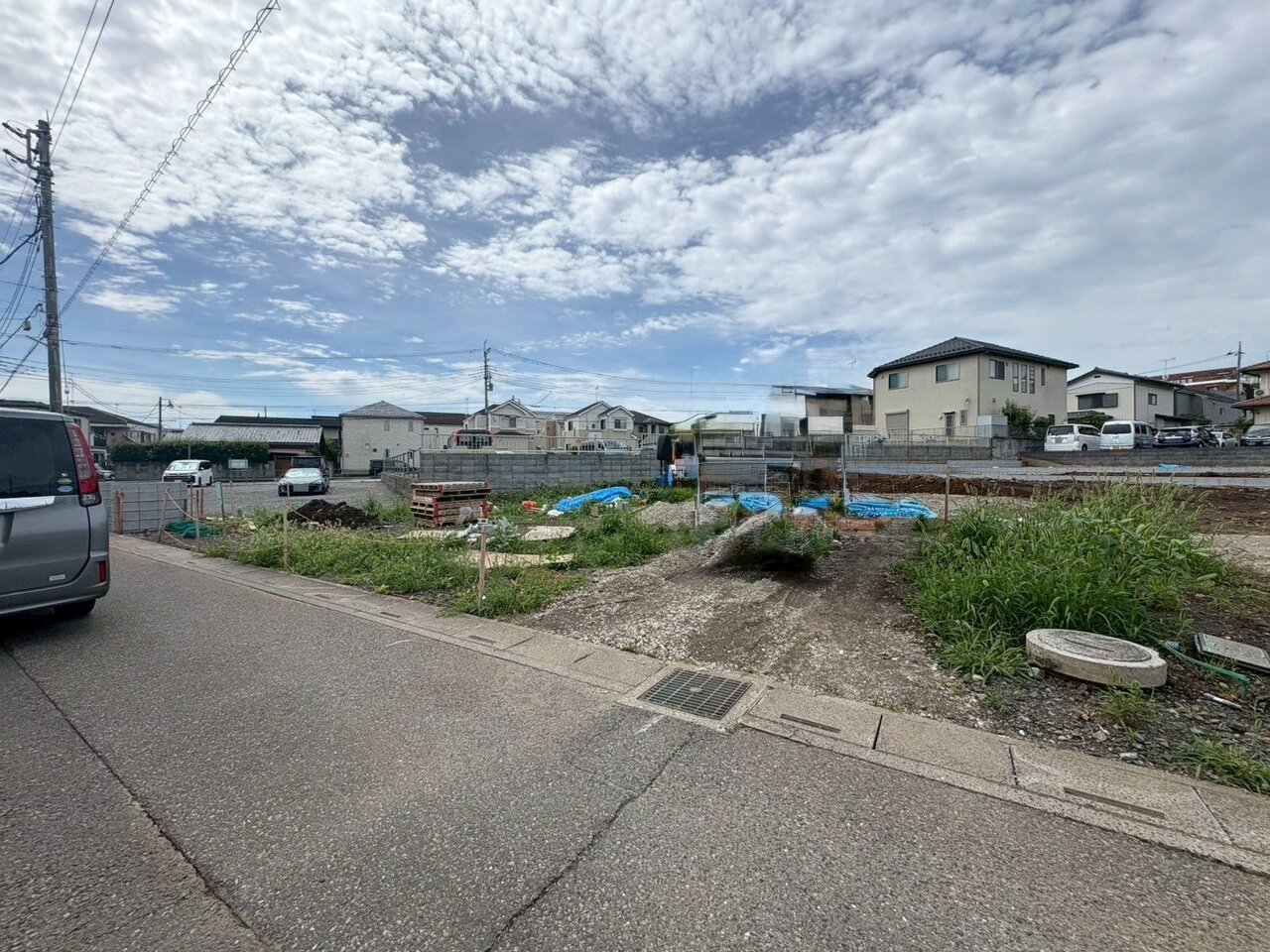 周辺環境とのコラボレーションにより明るい空間を演出。