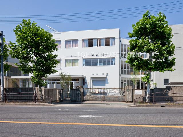 十二月田中学校まで約280m