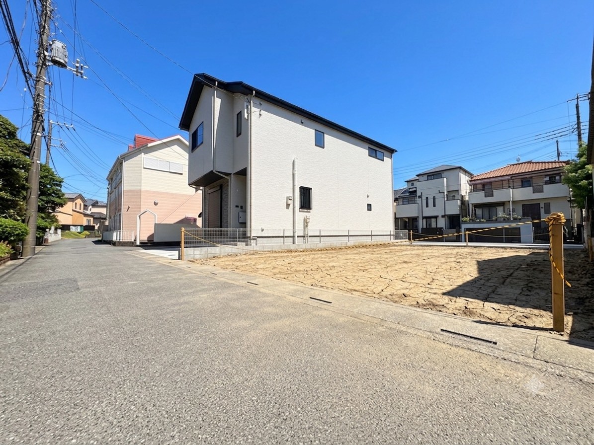 閑静な住宅街です。周辺環境や街並みなど、是非一度、現地をご確認ください。