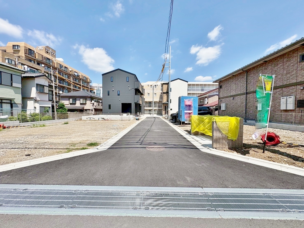 お好きなハウスメーカーで建築可能です。建築条件はございません。(令和8年7月撮影)