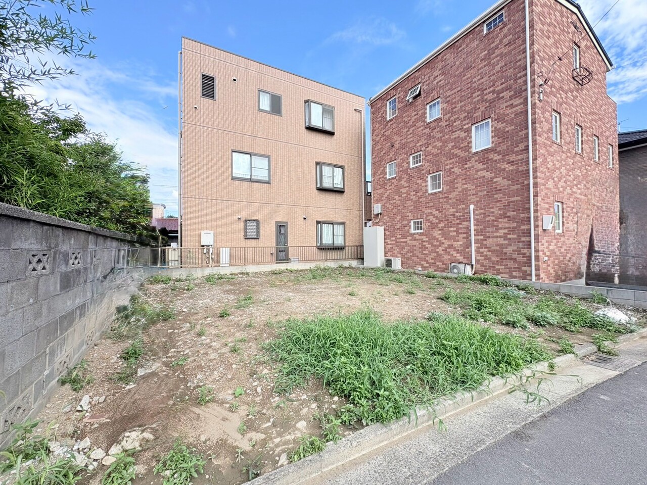 ６m公道に面しています。お好きな間取り・設備・仕様をお選びいただけます。(令和8年8月撮影)