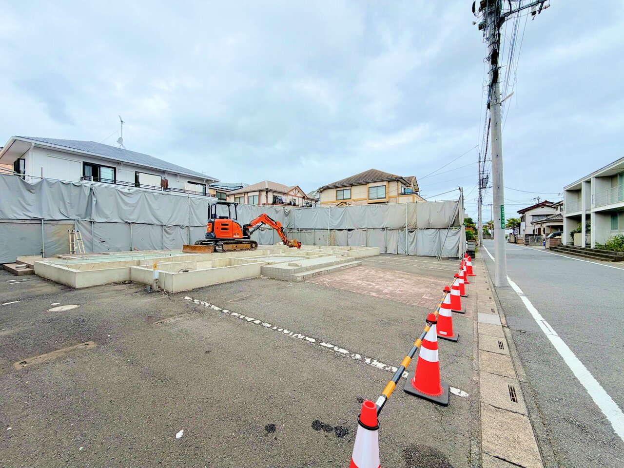 建築条件付きの売地です。現地を実際にご確認下さい。