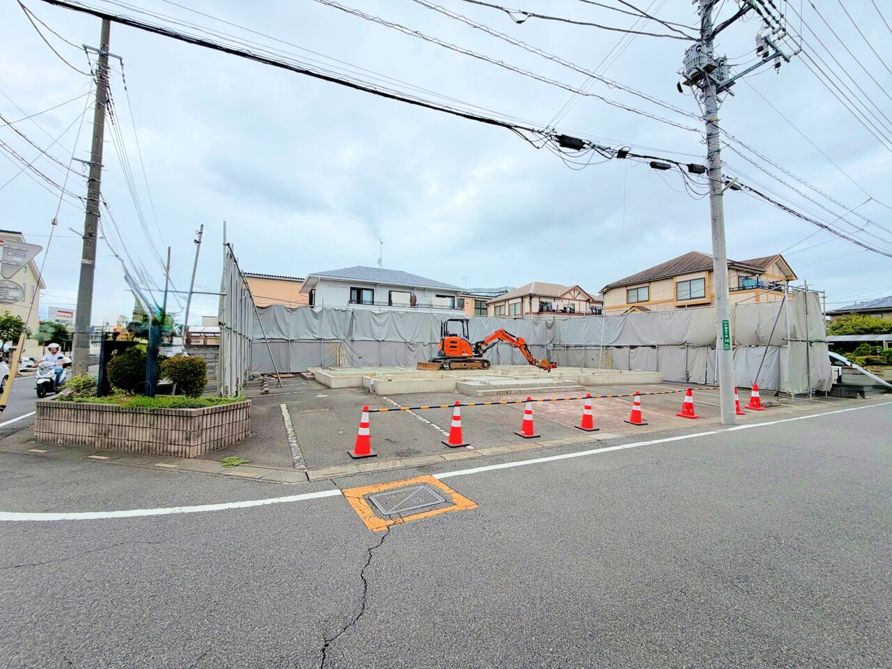 土地面積は３５．６坪、暮らしやすい住環境です。
