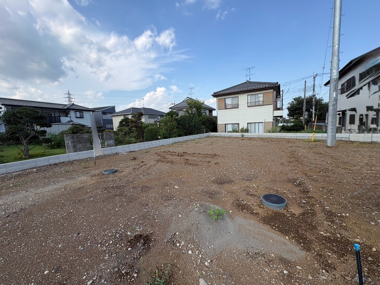 小中学校が近く、お子様の通学も安心です。(令和8年8月撮影)