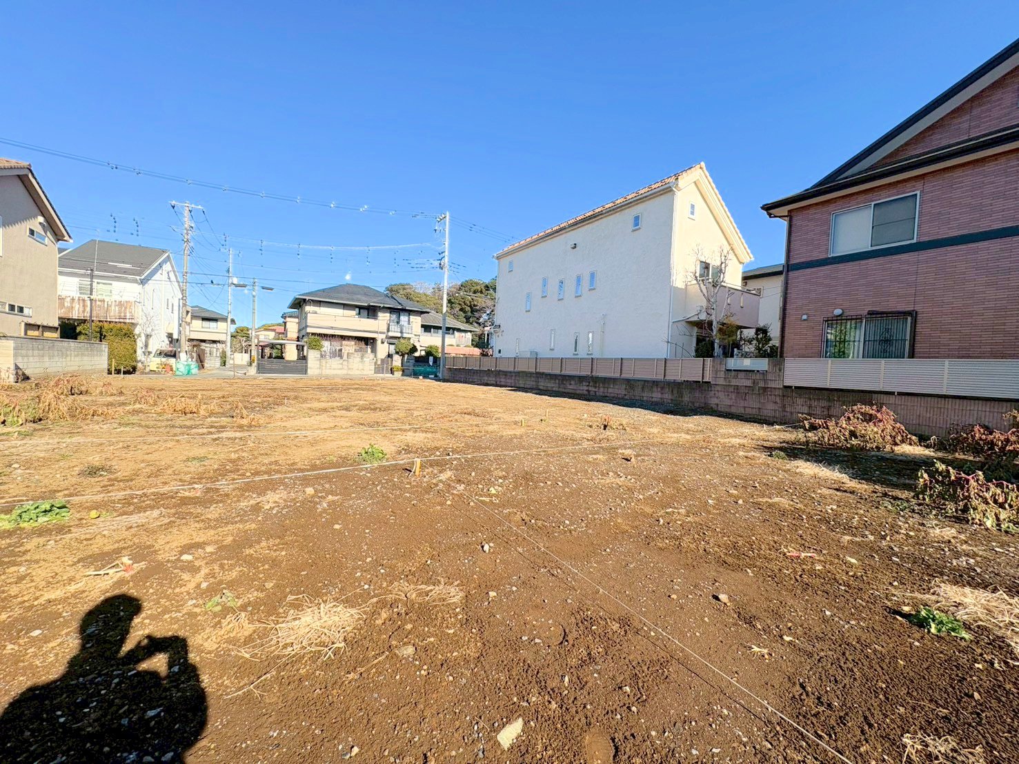 土地面積は90.34坪。お好きなハウスメーカーで建築可能です。