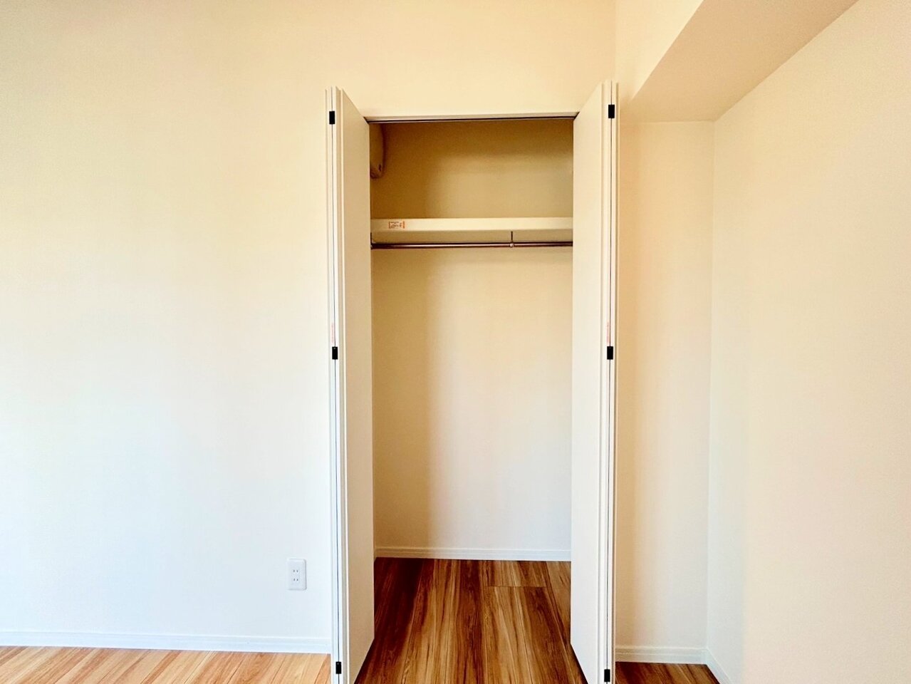 機能的な収納を備えることで、すっきりと片付いた空間を維持できます。