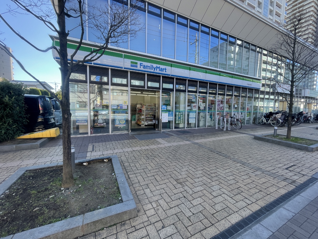 ファミリーマート川口金山町店まで約80m