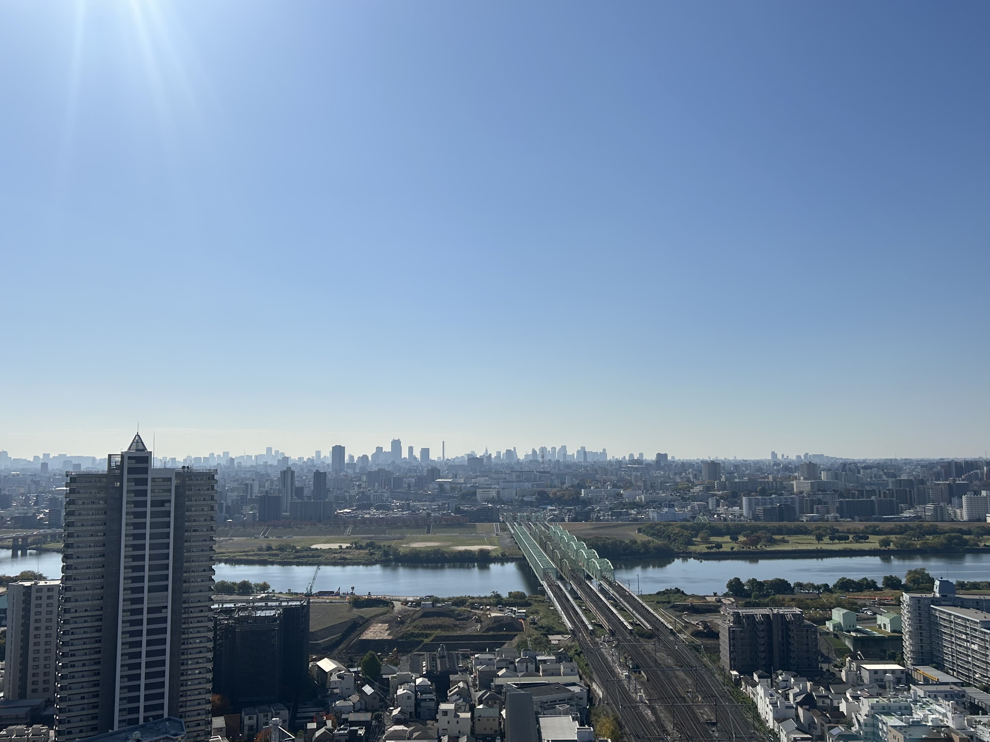 リビングから街並みを一望できます。この地に住むプライドを満たしてくれます。