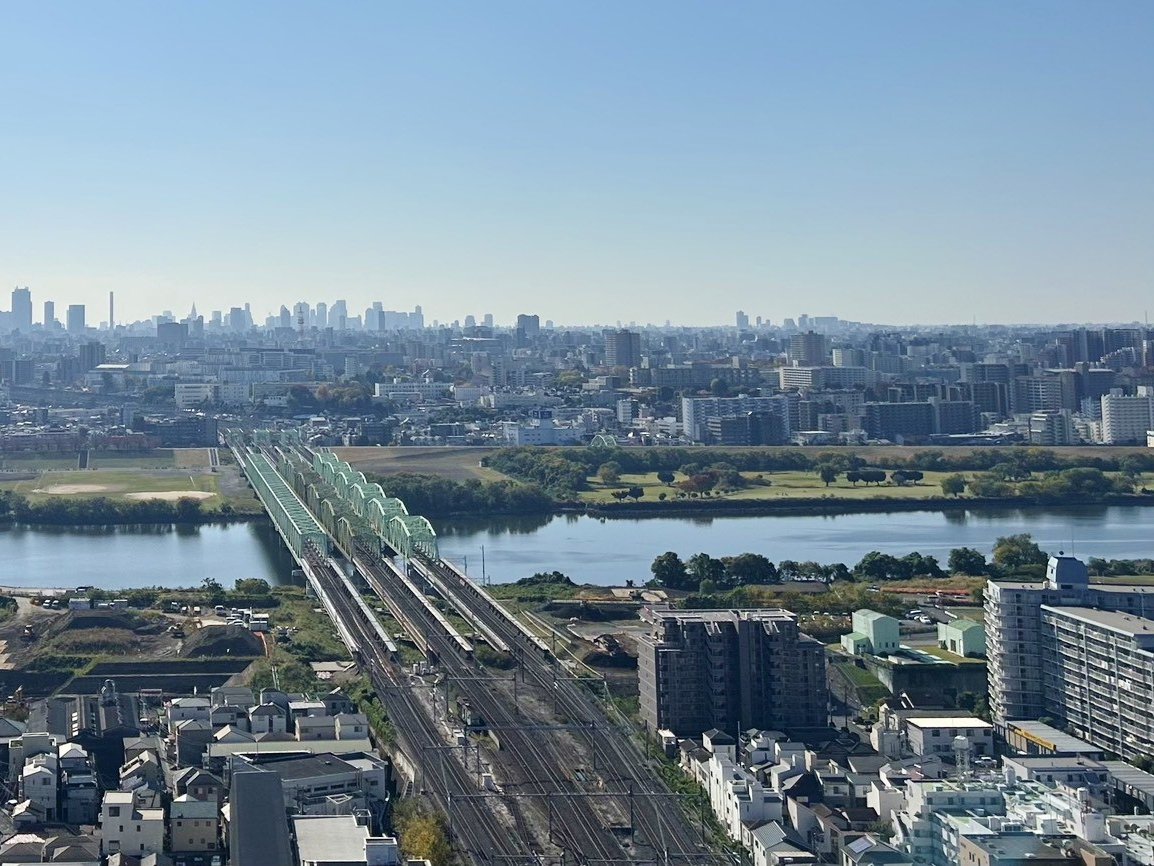 空と風を感じ、開放感のある暮らし心地を味わうことができます。