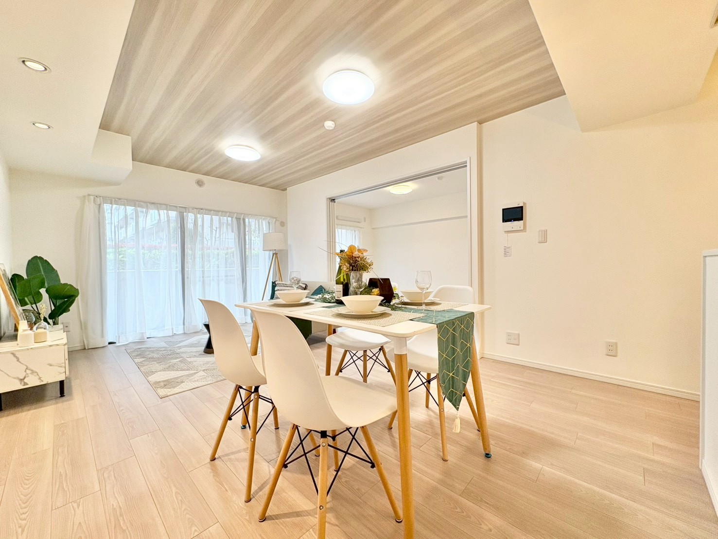 一日中家にいても飽きることのない素敵な空間です。