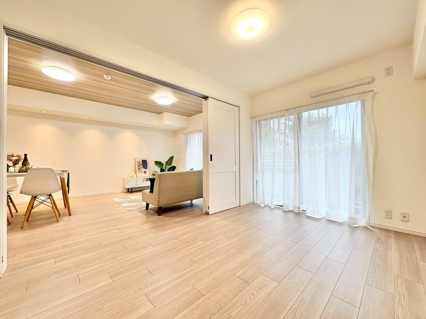 気持ちの良い光に包まれながら、開放感を感じられる雰囲気。