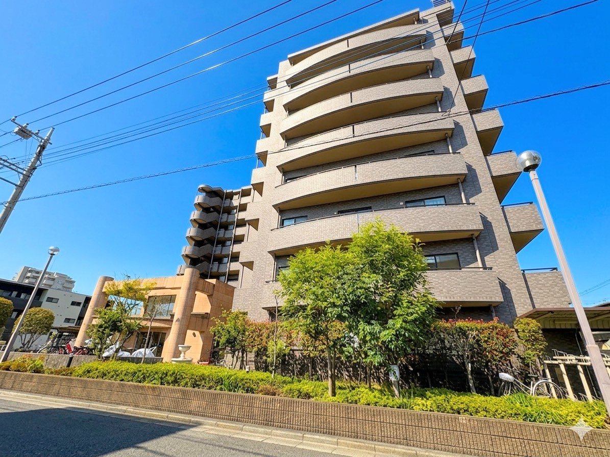 バルコニーは2面ございます。