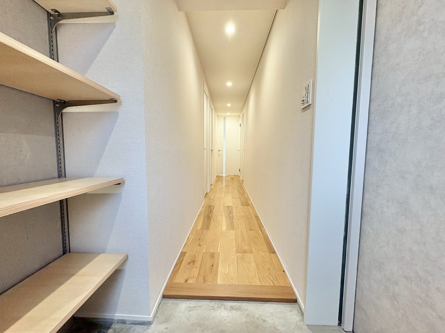 「行ってきます」と「ただいま」はこの玄関から始まります。