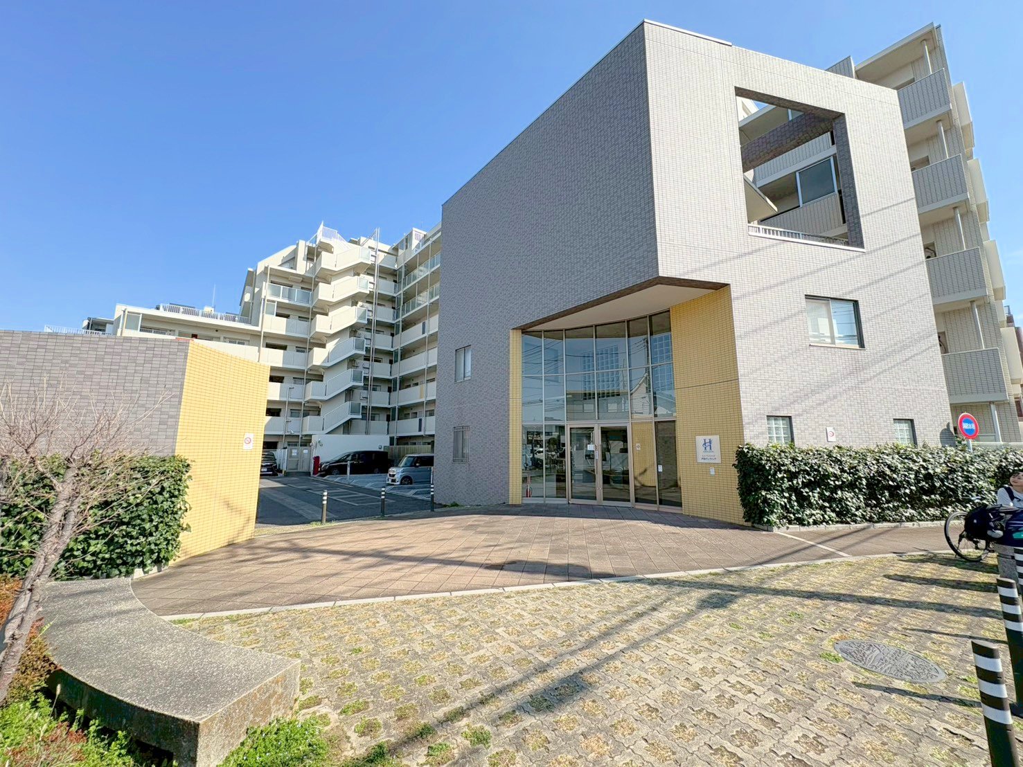 戸田公園駅まで徒歩16分の立地です。東南角部屋につき日当り、通風良好なお住まい。