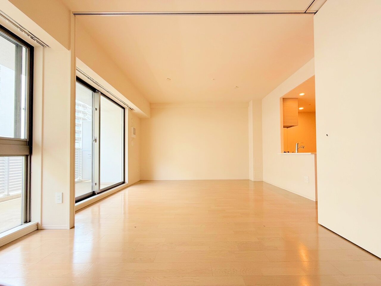 豊かな光と風を運んでくれるわが家自慢の場所。