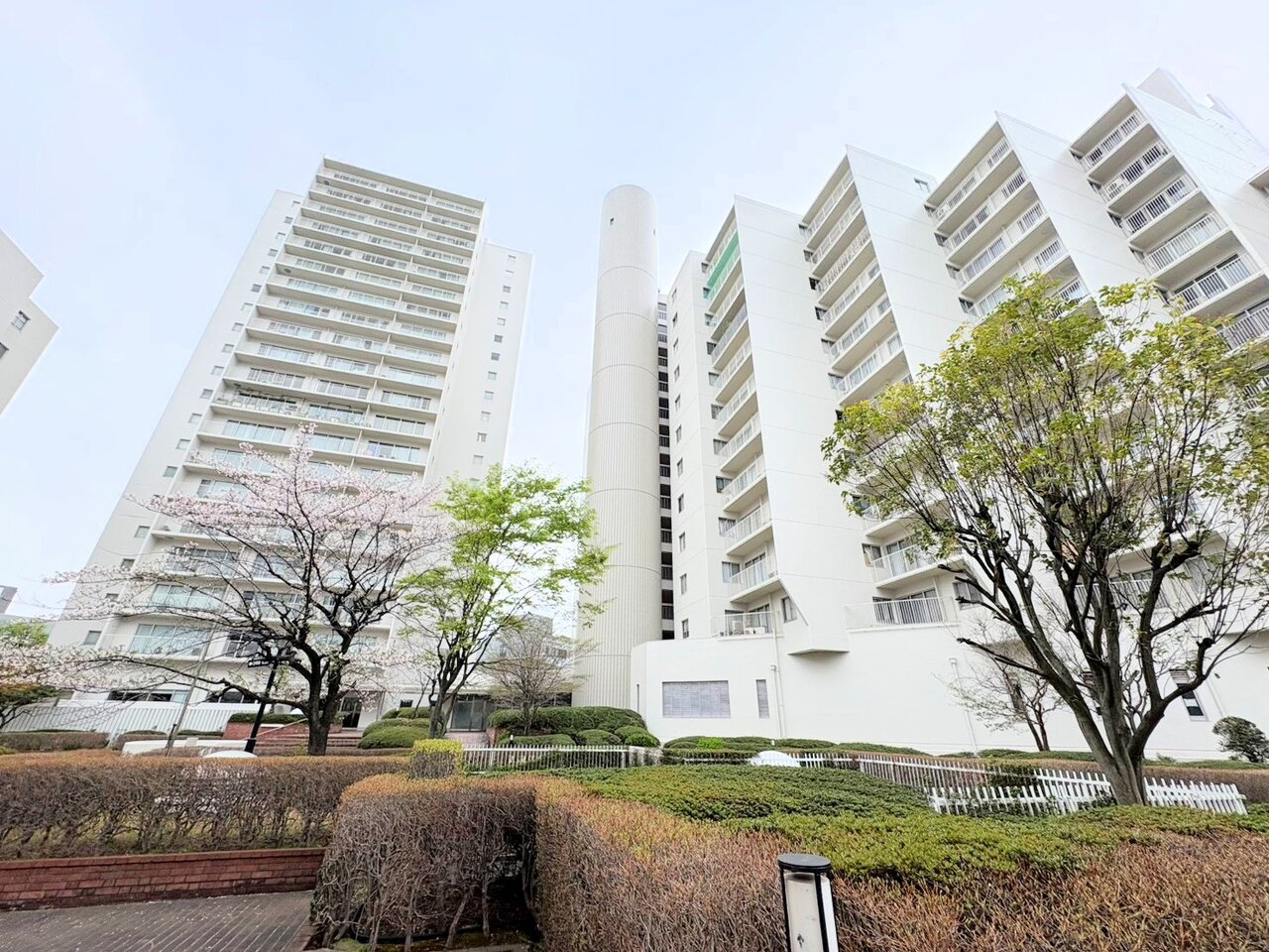 21階建て18階部分、人気の角部屋のお住まい。
