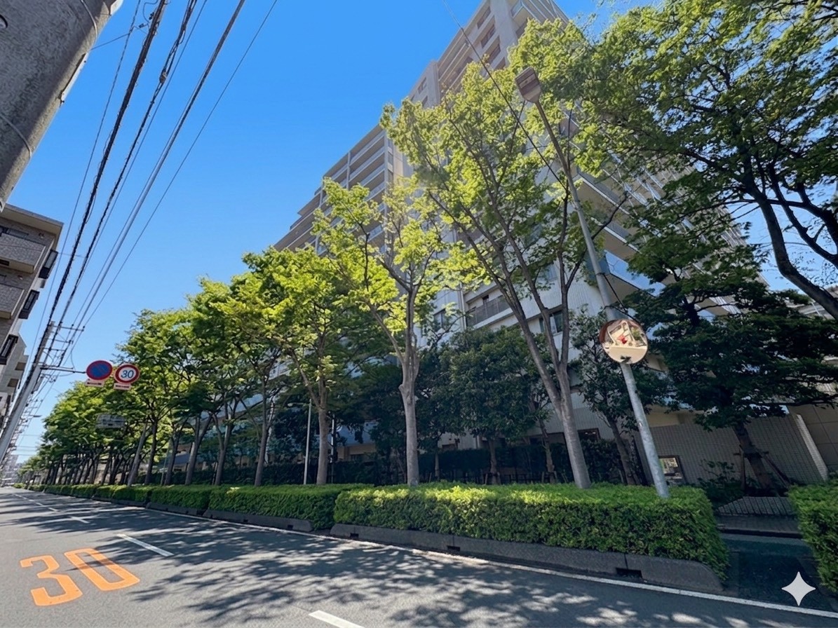 下前公園まで徒歩1分（約70m）と、自然を身近に感じられる住環境です。