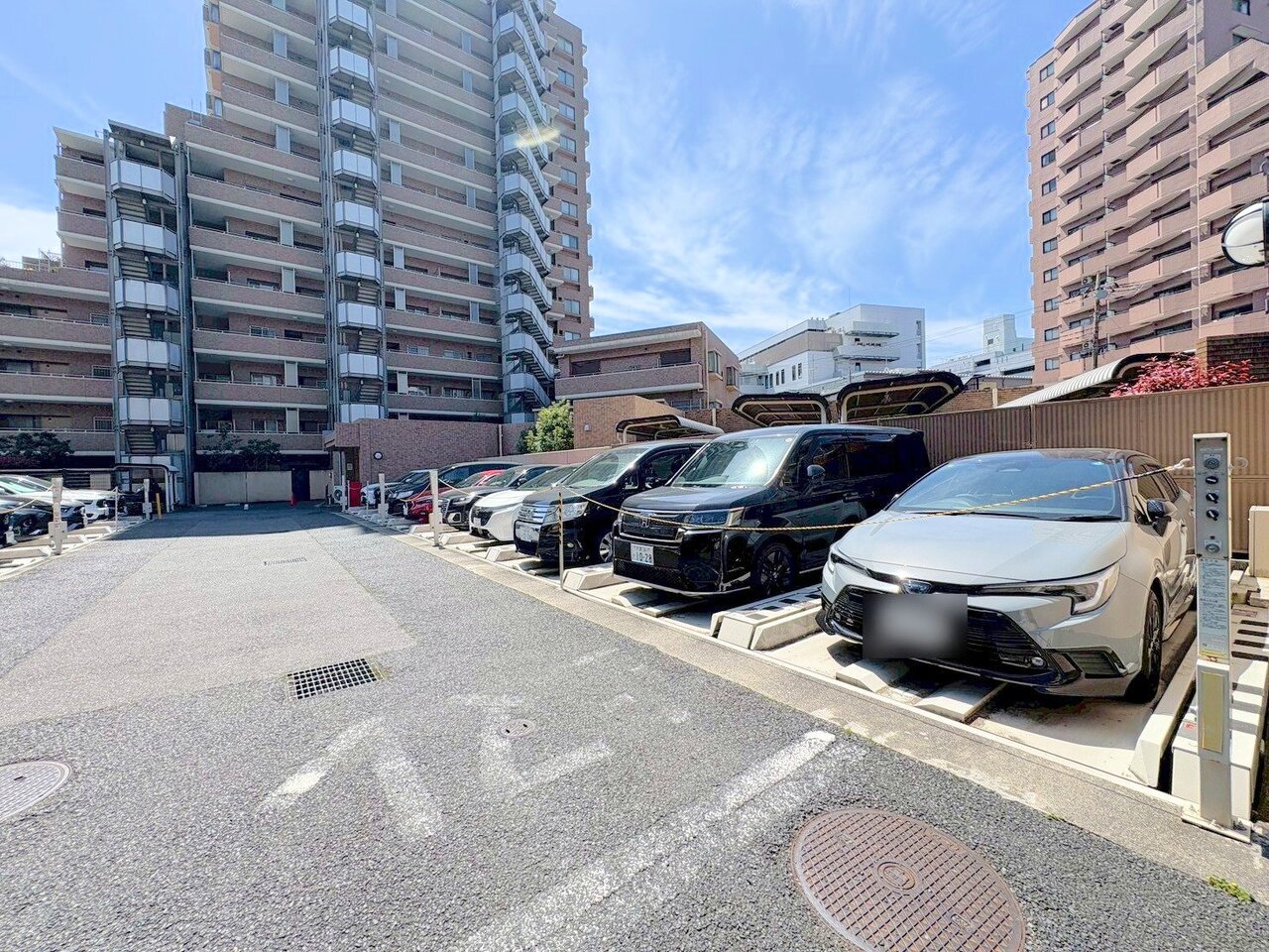 駐車場の空き状況はご確認ください。