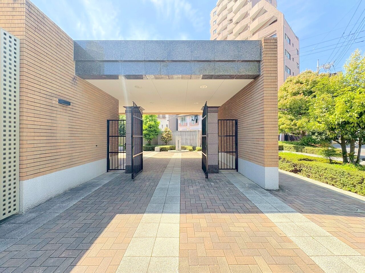 総戸数72戸、14階建て3階部分、３ＬＤＫ＋ＷＩＣ付きのお住まい。