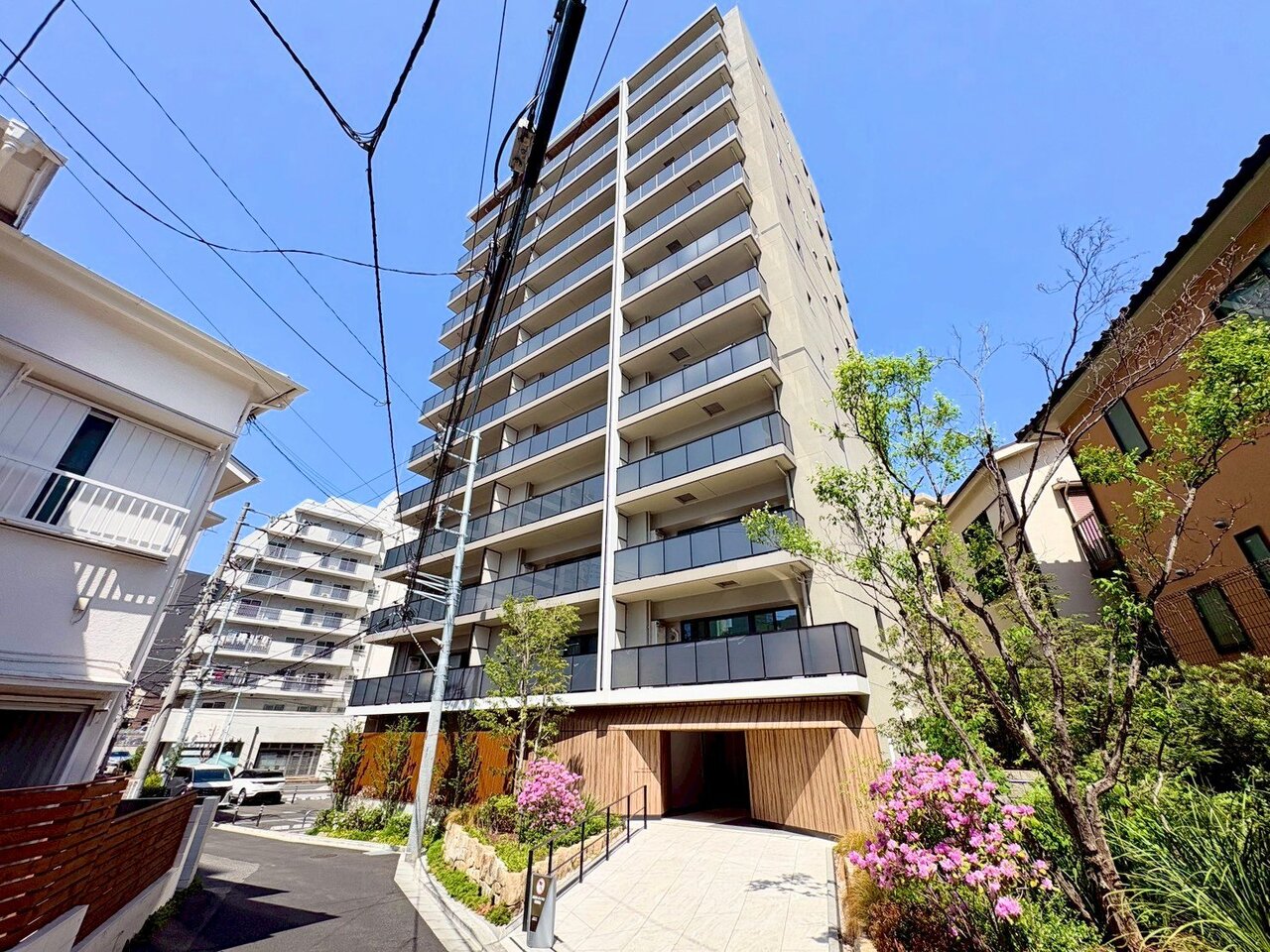 浦和駅徒歩9分の立地。12階建て9階部分のお部屋です。