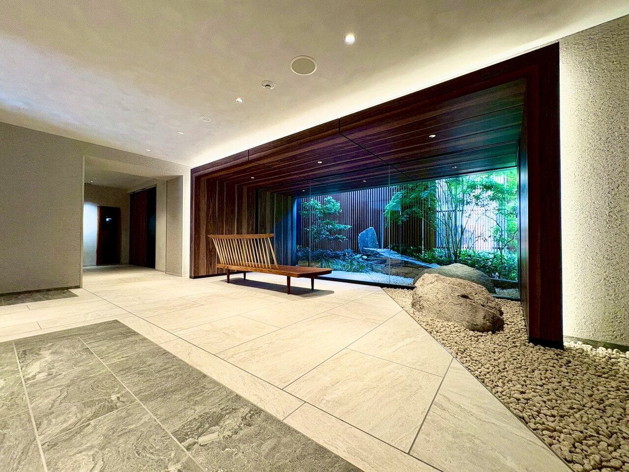 訪ねてくる友人知人を楽しませてくれる空間です。