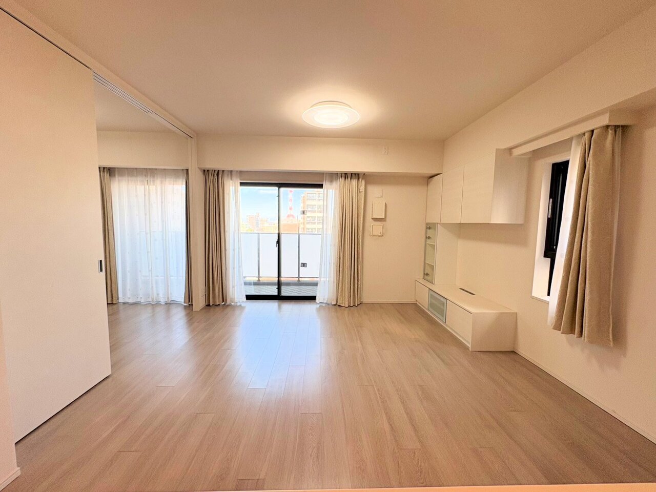 住む人の暮らしを心地よく彩り、愛着の深まるリビング空間へ。