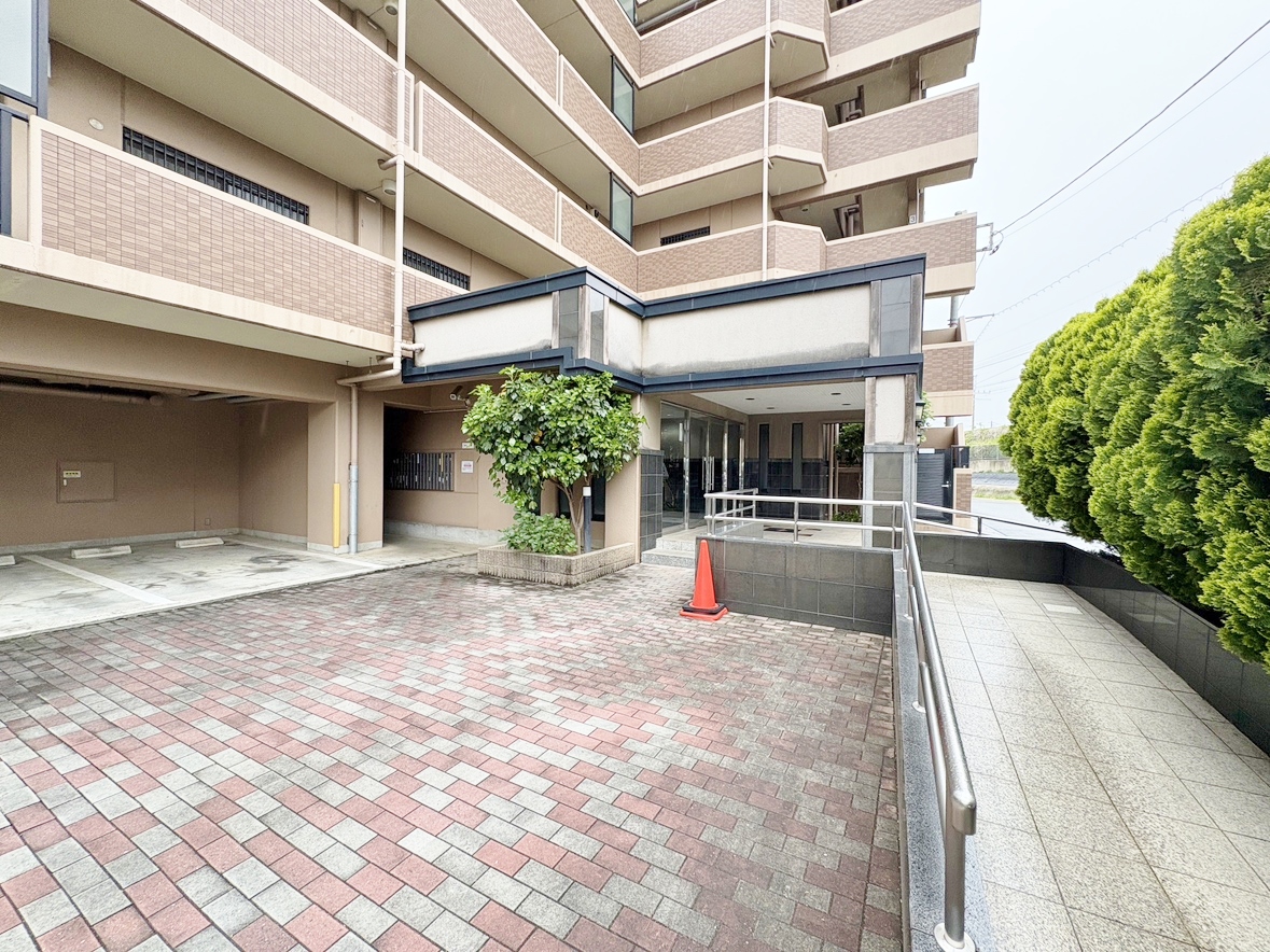 気品と落着きを醸成する佇まいです。