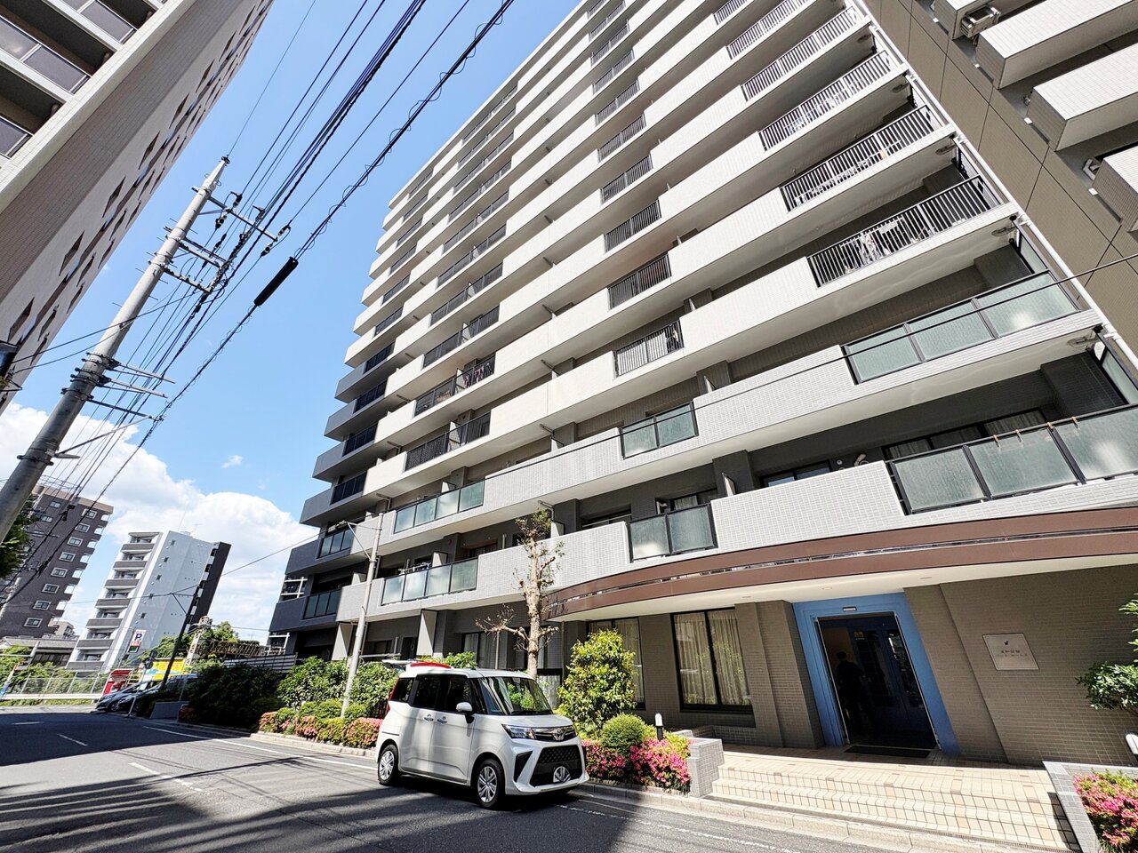 北浦和駅まで徒歩6分。周辺施設充実の住環境です。