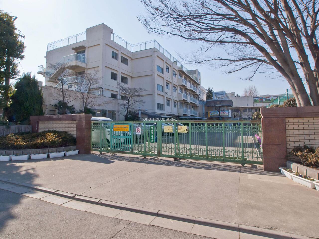大門小学校まで約1120m