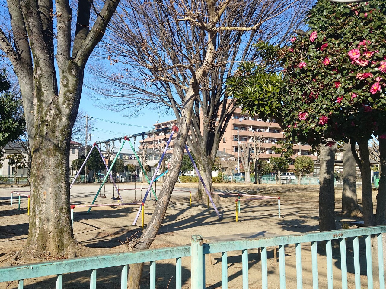 外町西公園まで約180m
