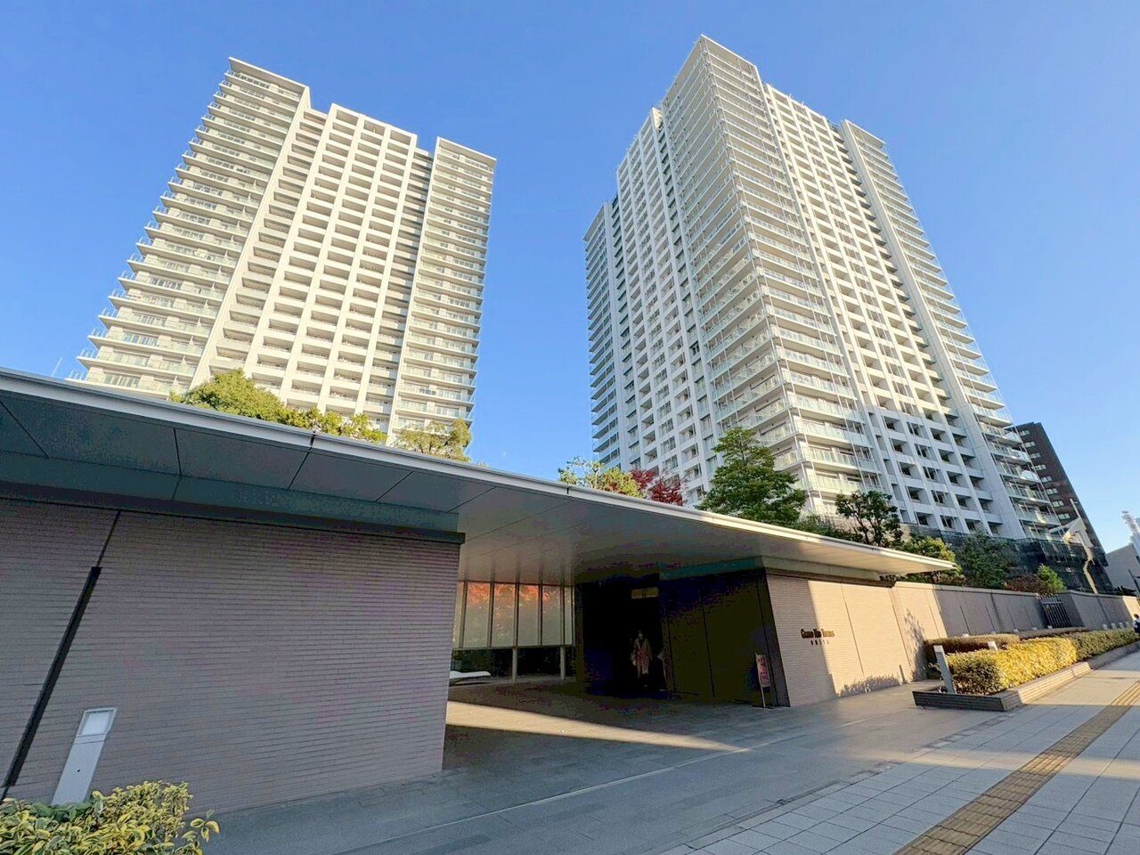 30階建て21階部分のお住まい。都市の利便性を身近に感じながら上質な住空間を楽しめます。