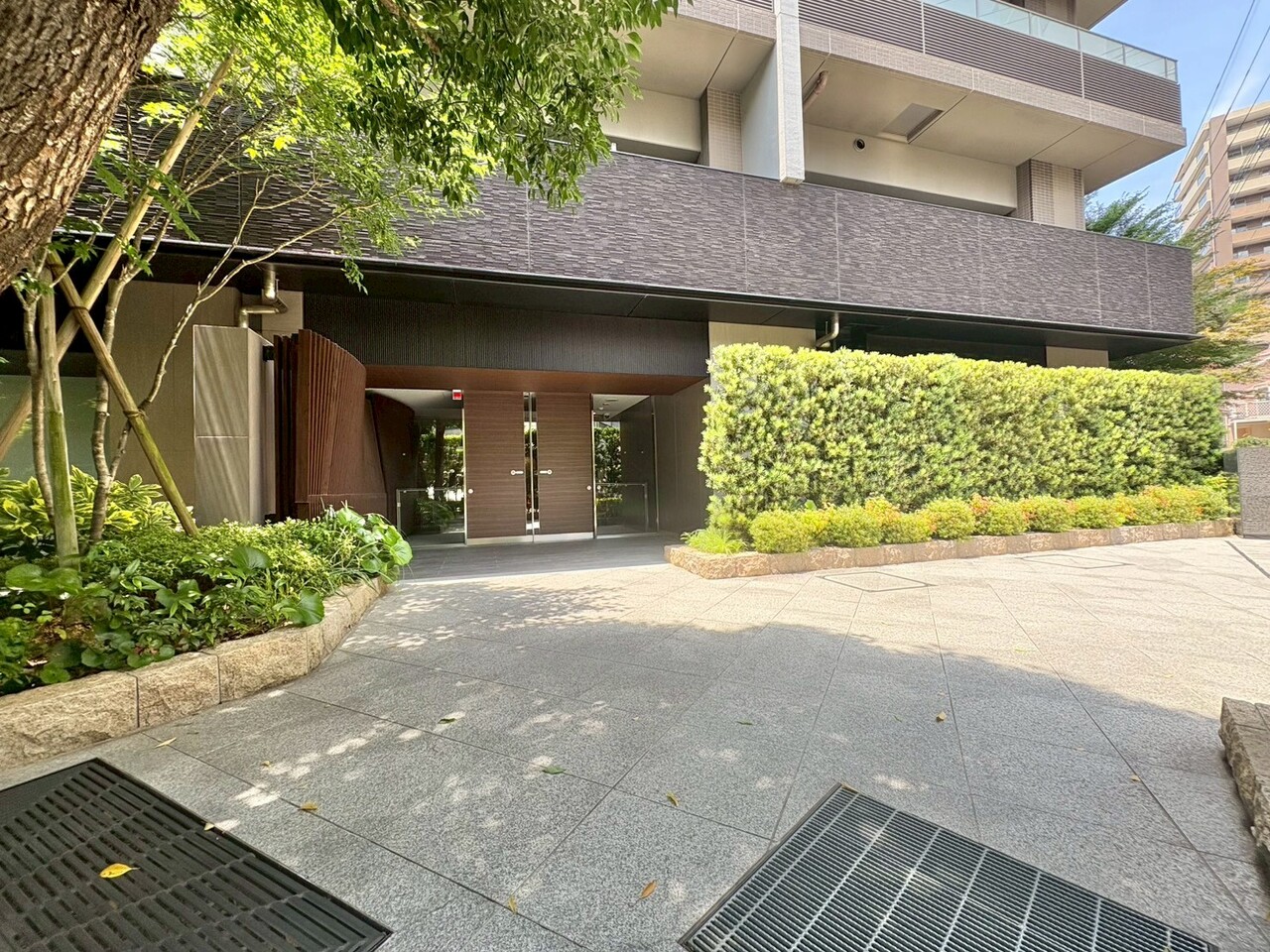 堂々たる趣ながら主張し過ぎず、どこか余裕を感じさせます。