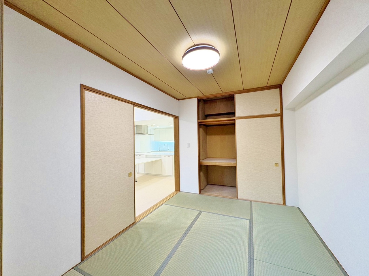 和室がある幸せ。時にはゆったりと畳の上で過ごしたいものです。