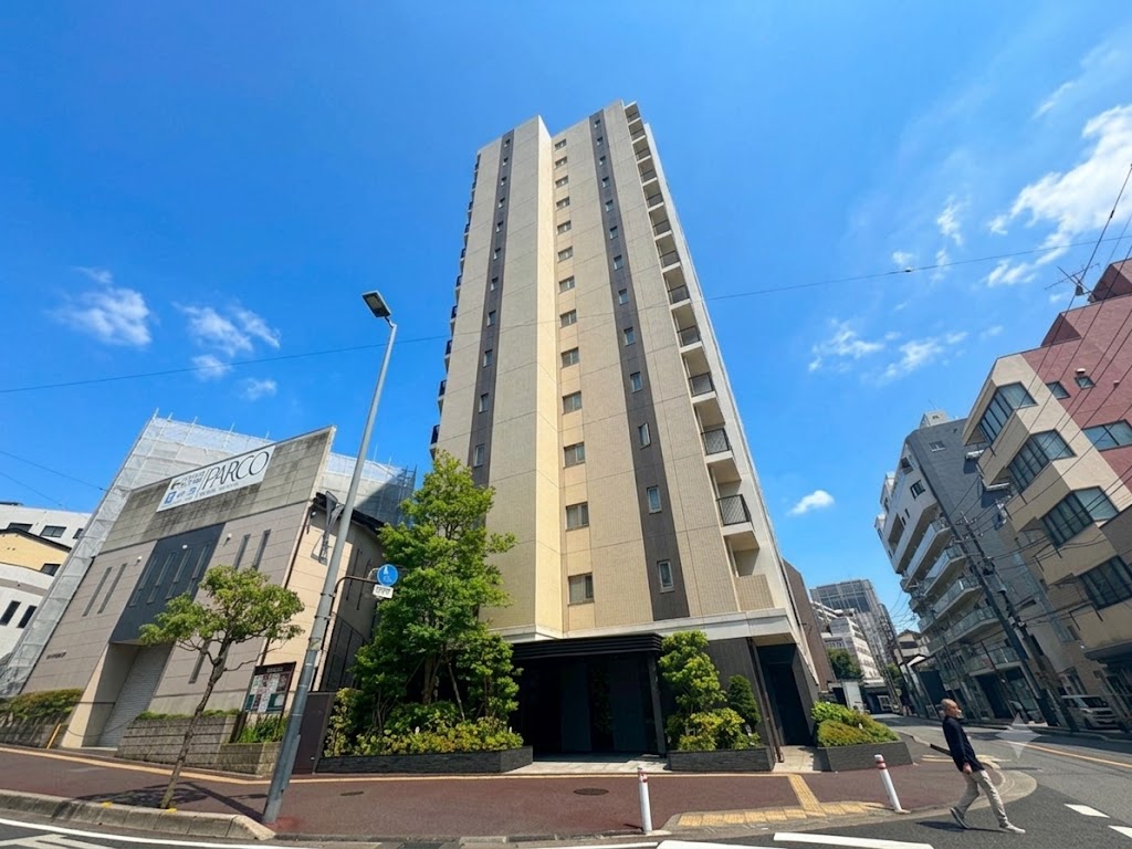 14階建て12階部分、南東向きの角部屋です。