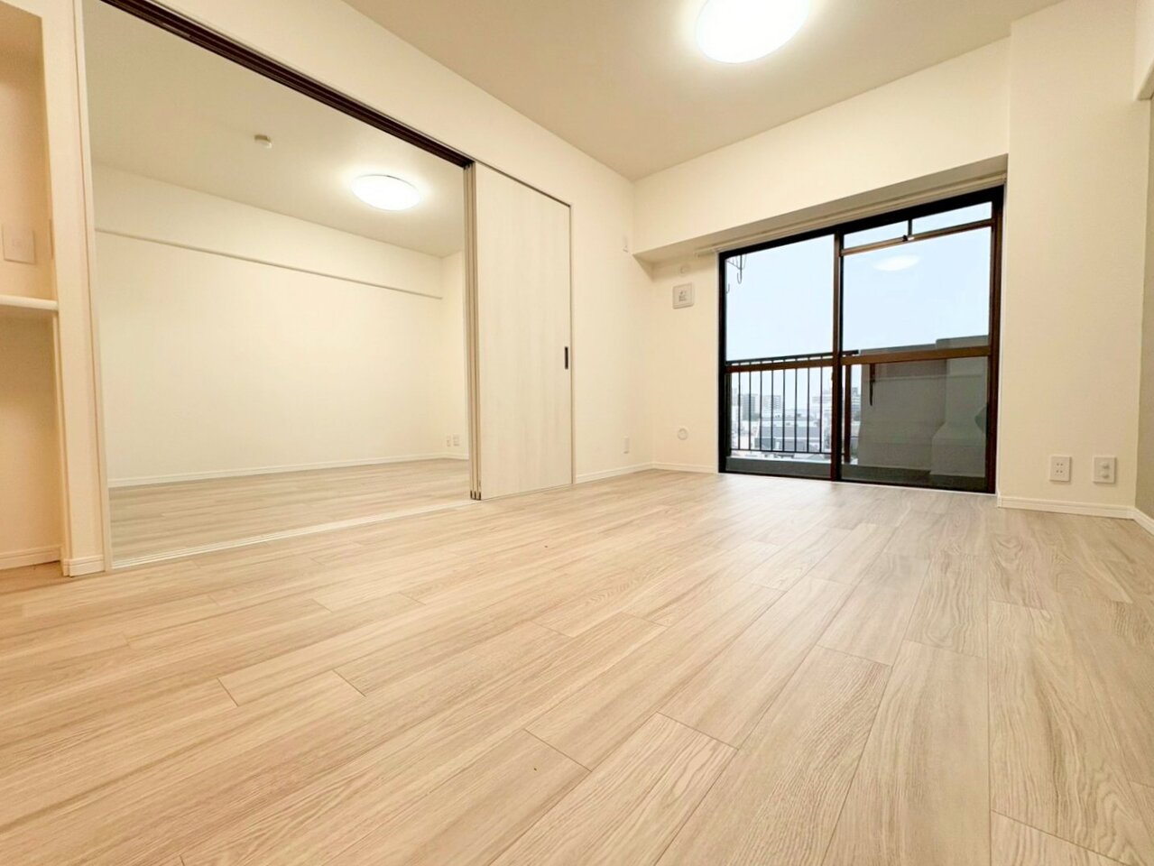 一日中爽やかな自然光が差し込む明るい住まい。