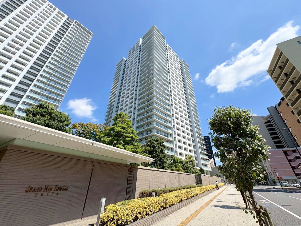 30階建て17階部分、南向きのお住まい。いつの時代も利便性の高い住まいは受け継がれる資産。