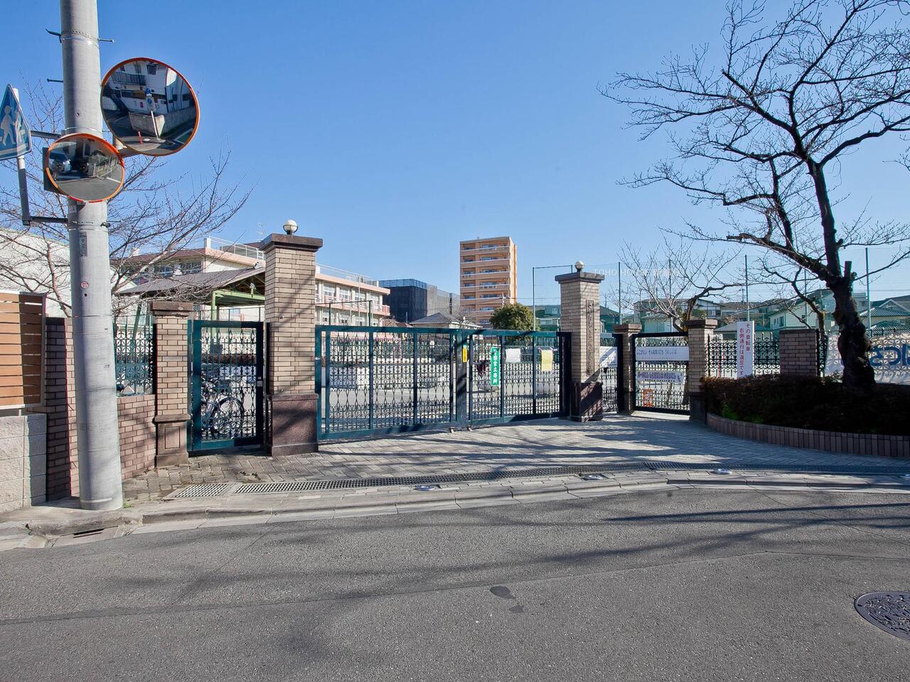 仲本小学校まで約850m