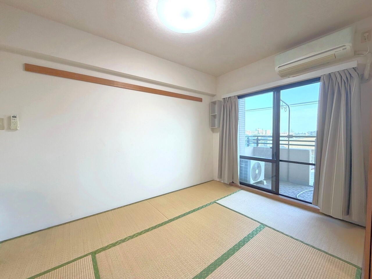 子育て中も安心して使える続き間和室を設けました。