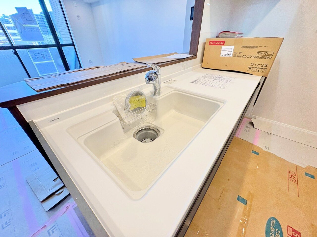 材料を並べたり盛り付けたり、作業しやすい広さを確保しました。(令和8年10月撮影)