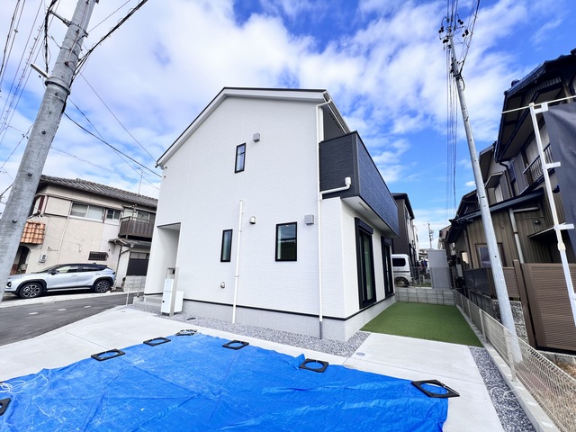 １号棟　外観写真のスライド画像