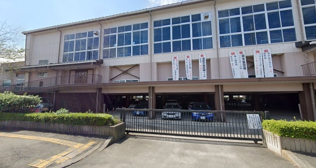 【北本中学校】徒歩約１４分のスライド画像