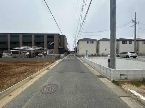 【1号棟】前面道路含む現地写真