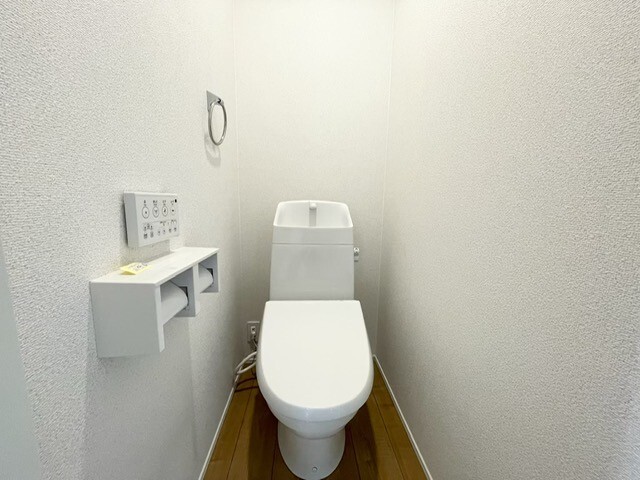 【4号棟】トイレのスライド画像