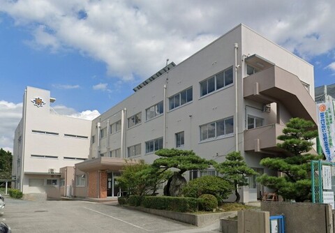 多米小学校：110m